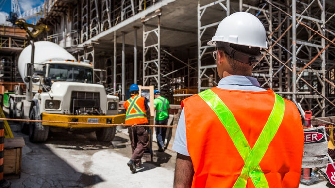 7 Benefits of High Visibility Clothing for Construction Workers