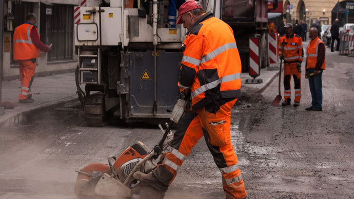 The Importance of High Visibility Rain Gear for Roadside Workers